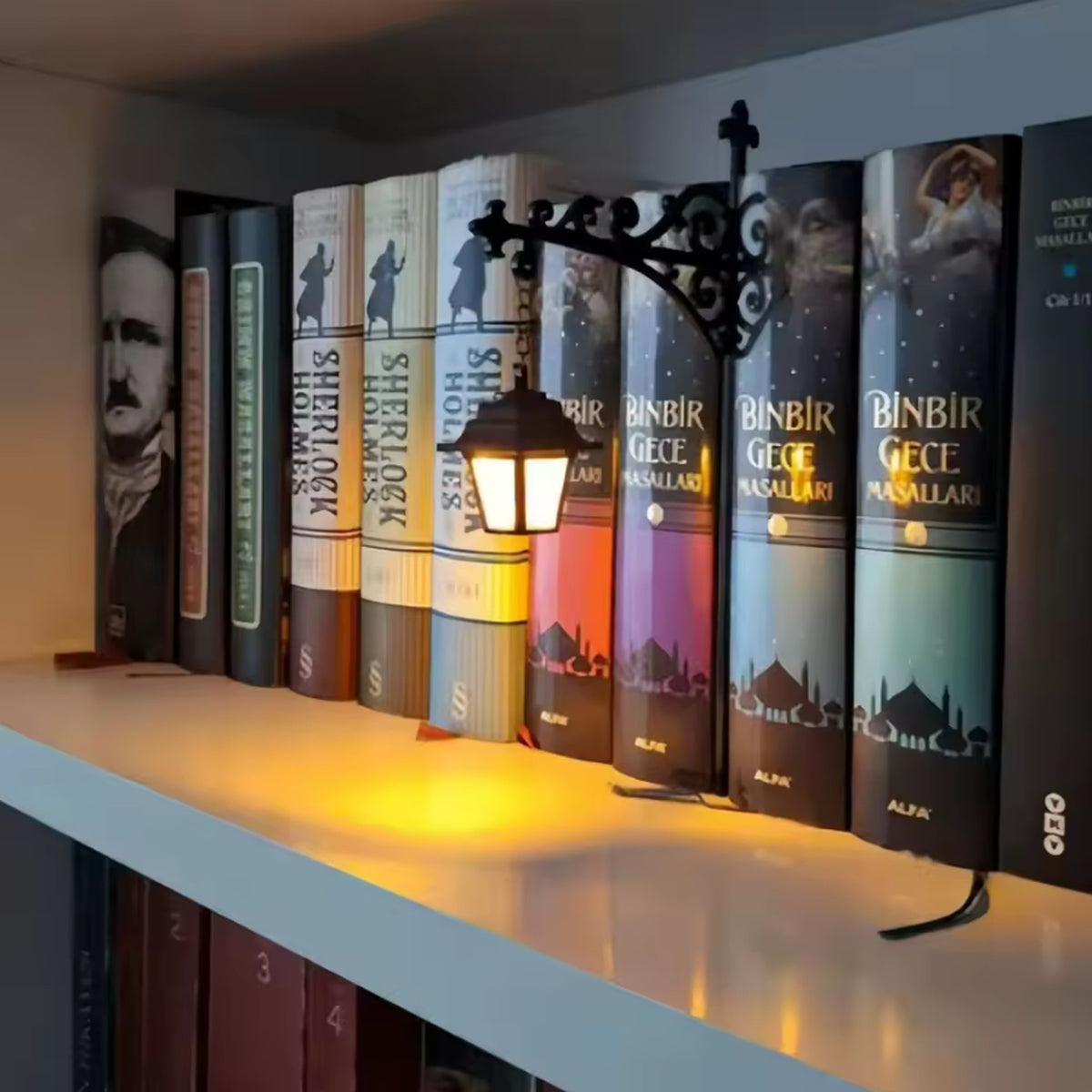 Library Lantern � Vintage Bookshelf Reading Light | Ivyfell�